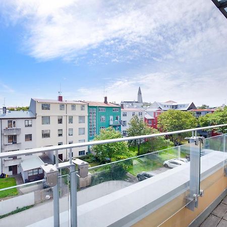 Penthouse Apartment On The Main Shopping Street Рейкявик Екстериор снимка
